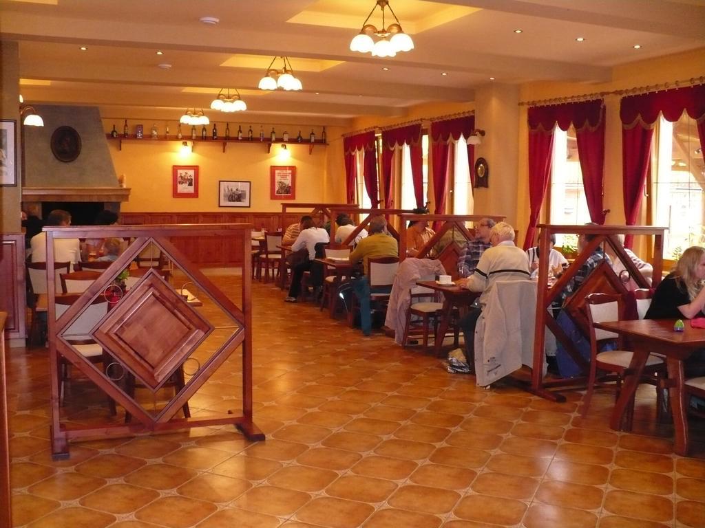 Motel Ranc Ruzomberok Extérieur photo
