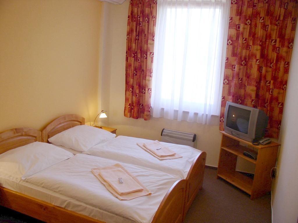 Motel Ranc Ruzomberok Extérieur photo