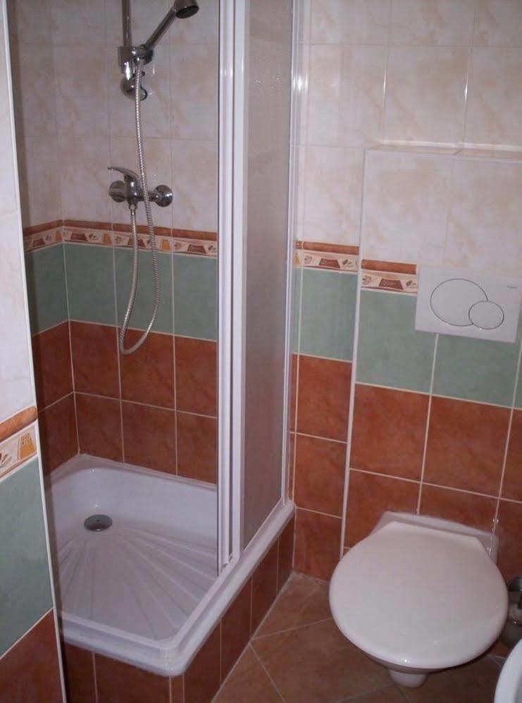 Motel Ranc Ruzomberok Extérieur photo